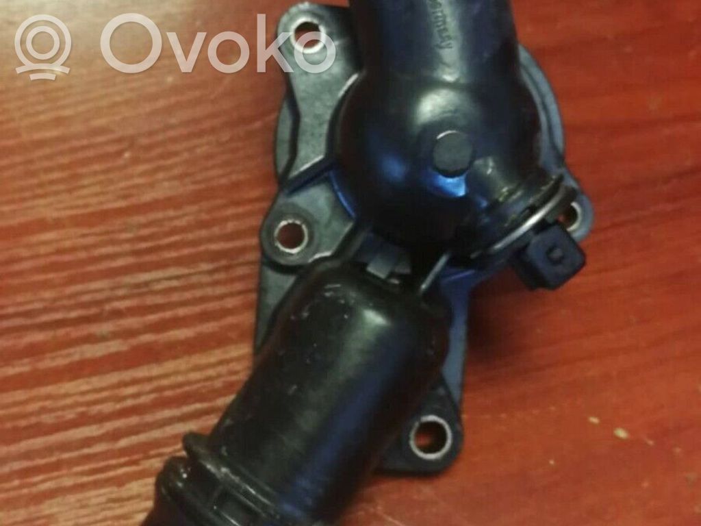 BMW 5 E39 Termostats / termostata korpuss 