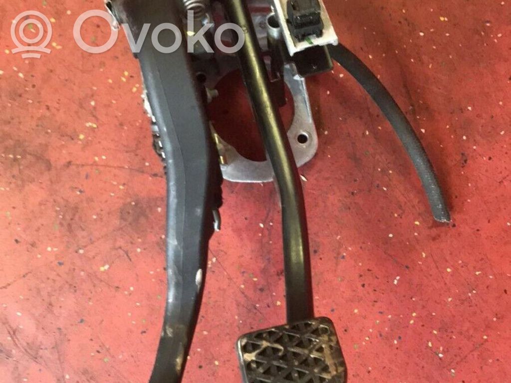 BMW 1 E81 E87 Pedal assembly 
