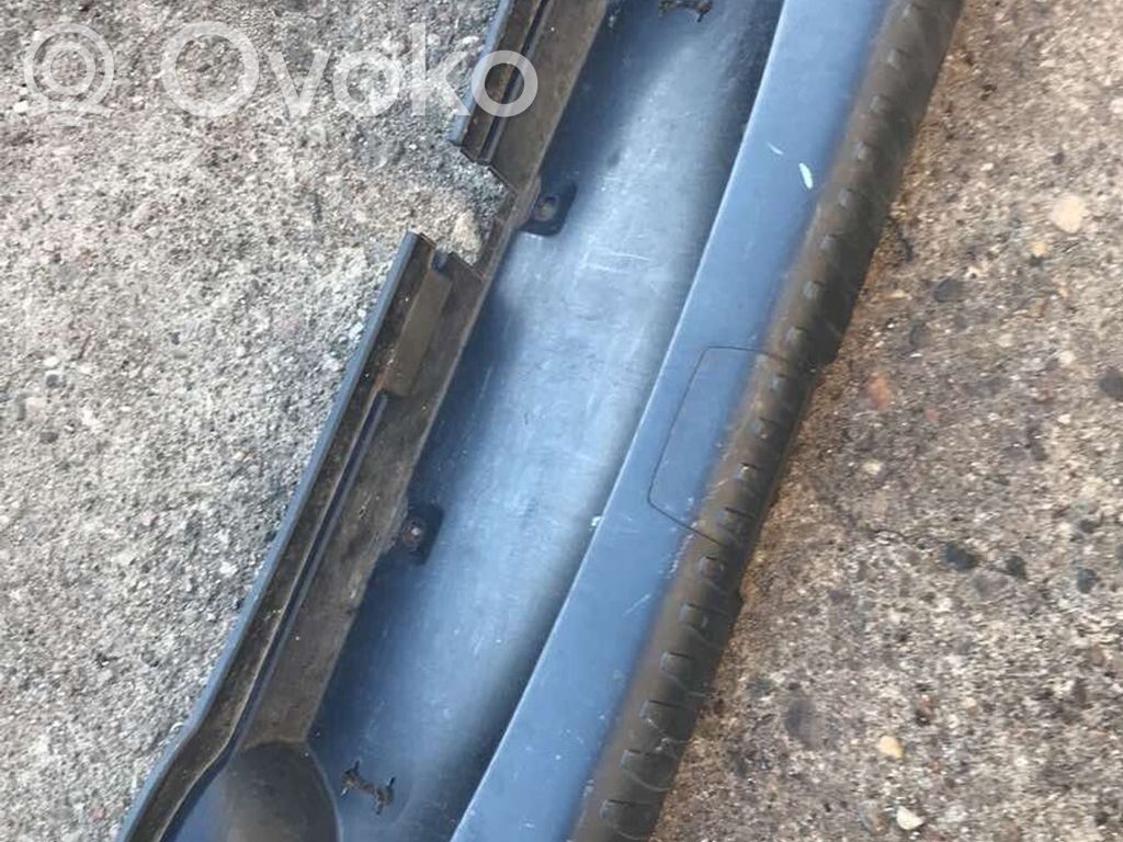 Bagažinės slenksčio apdaila   7123335