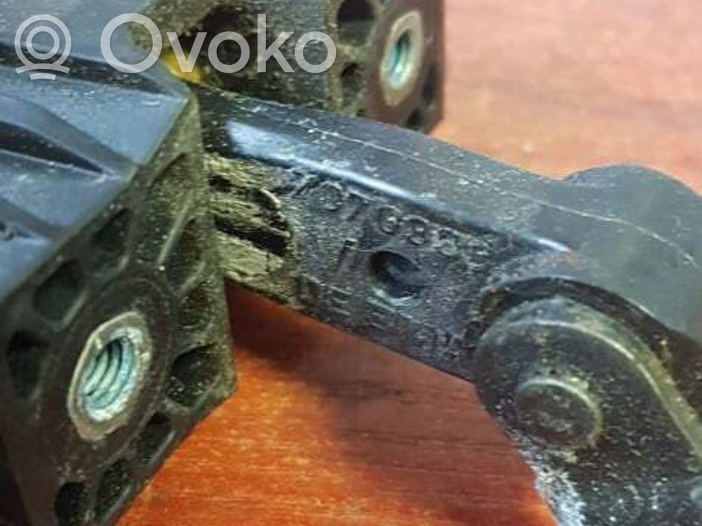 BMW 1 E81 E87 Front door check strap stopper 