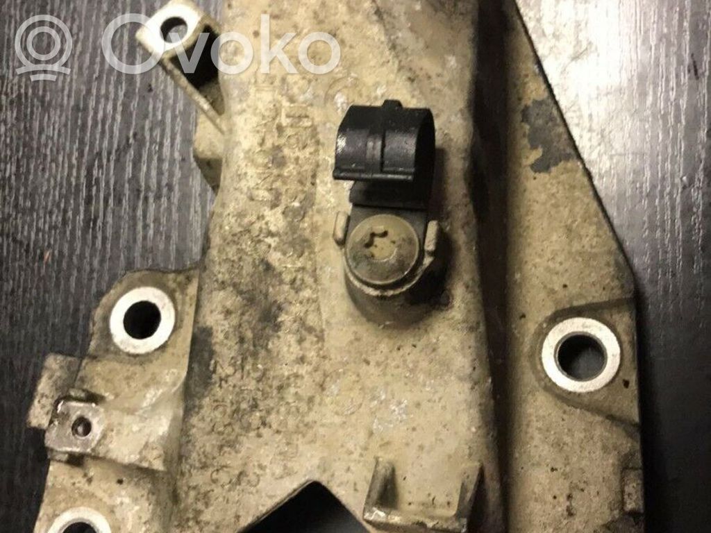 BMW 1 E81 E87 Engine mounting bracket 