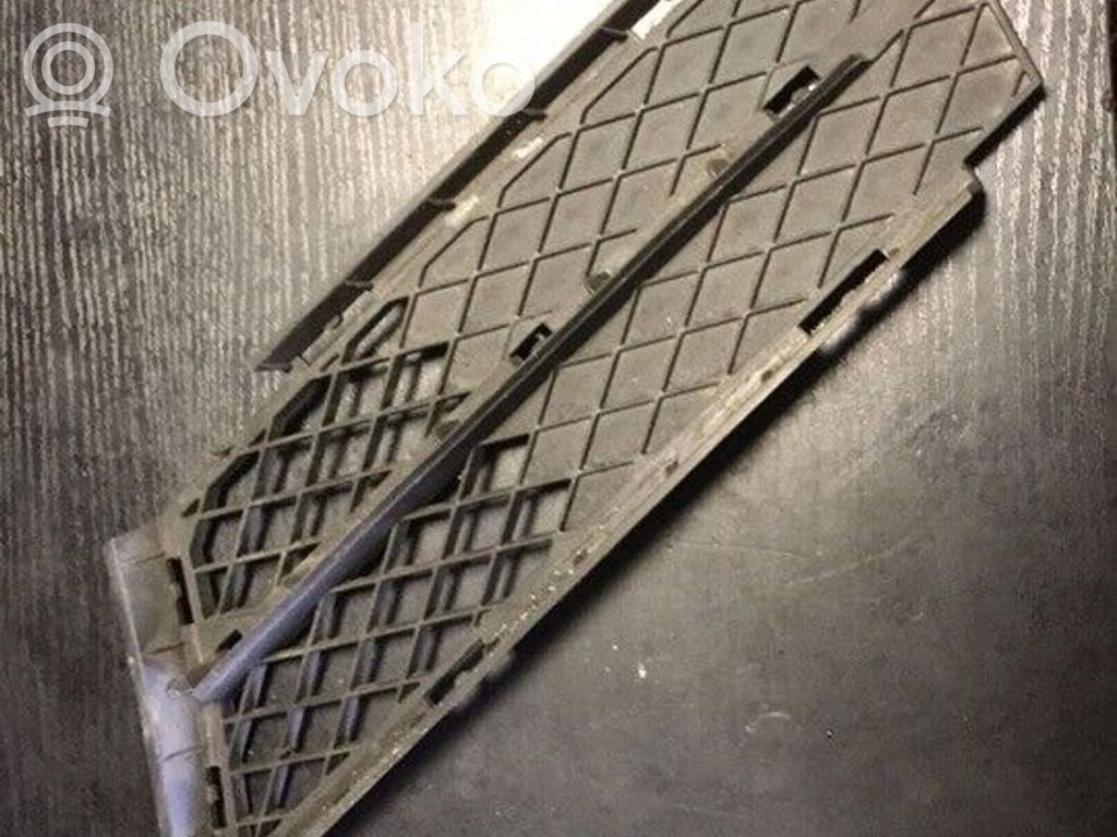 BMW 3 E90 E91 Front bumper lower grill 