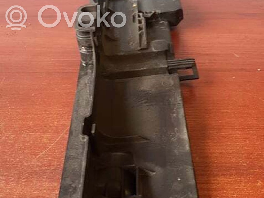 BMW 3 E90 E91 Radiator mount bracket 