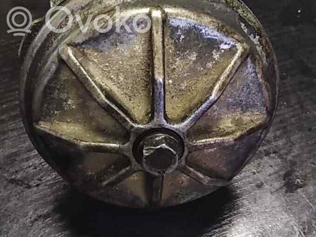 Oil filter mounting bracket   1727527