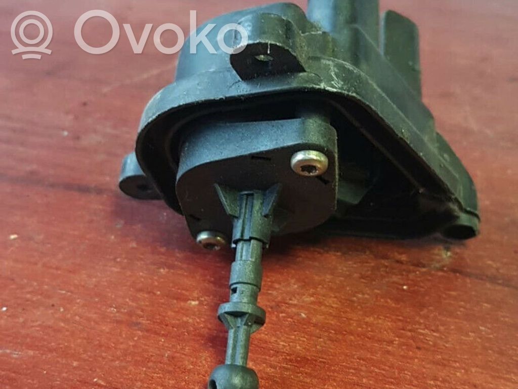 BMW 5 E39 Headlight level adjustment motor 