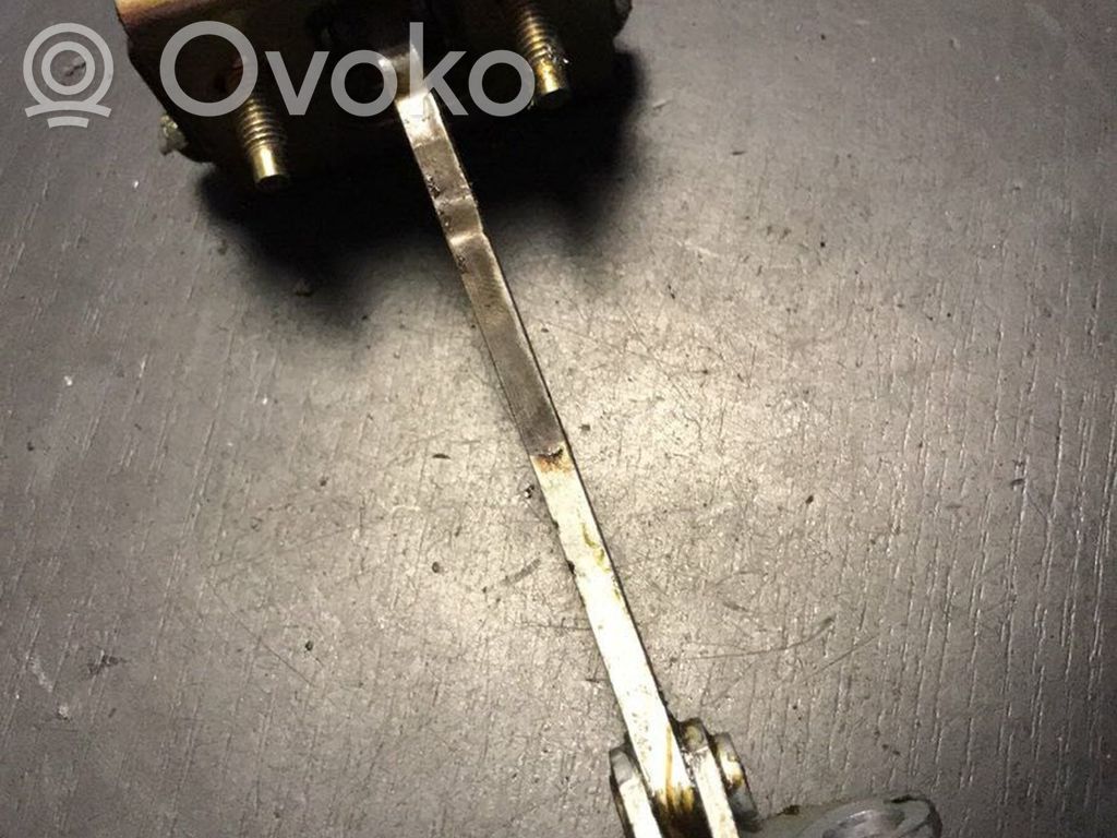 Citroen C5 Etuoven pidätin 