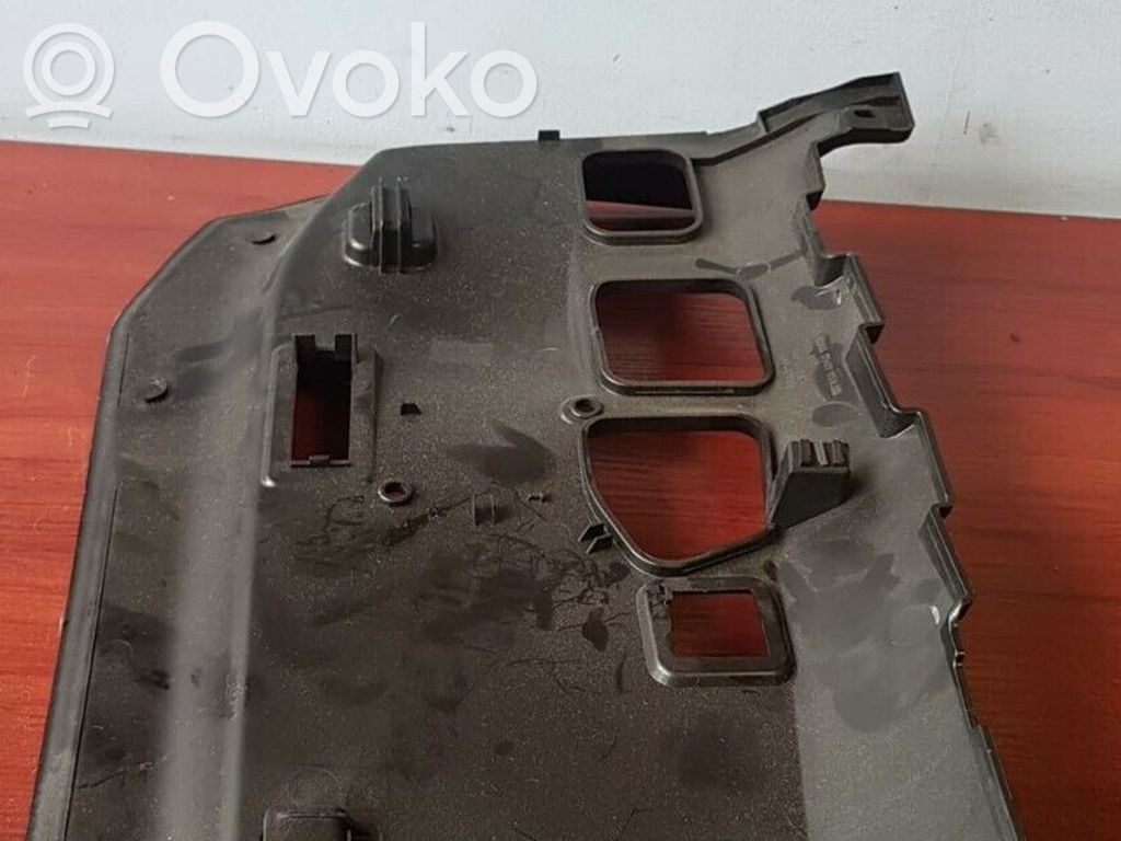 BMW 1 E82 E88 Panelės apdailos skydas (apatinis) 