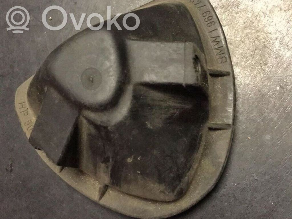 BMW 7 E32 Abdeckung Blende Scheinwerferreinigungsanlage 