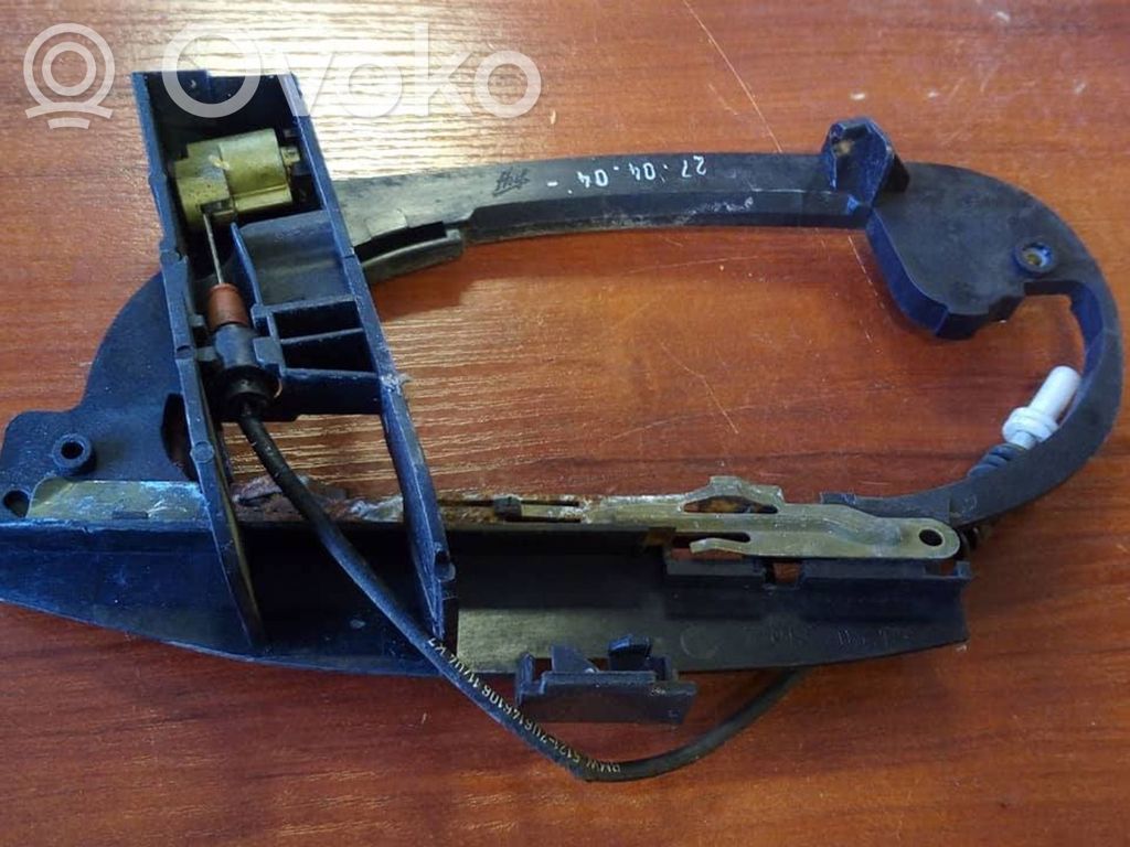 BMW 7 E65 E66 Halterung Türgriff hinten 