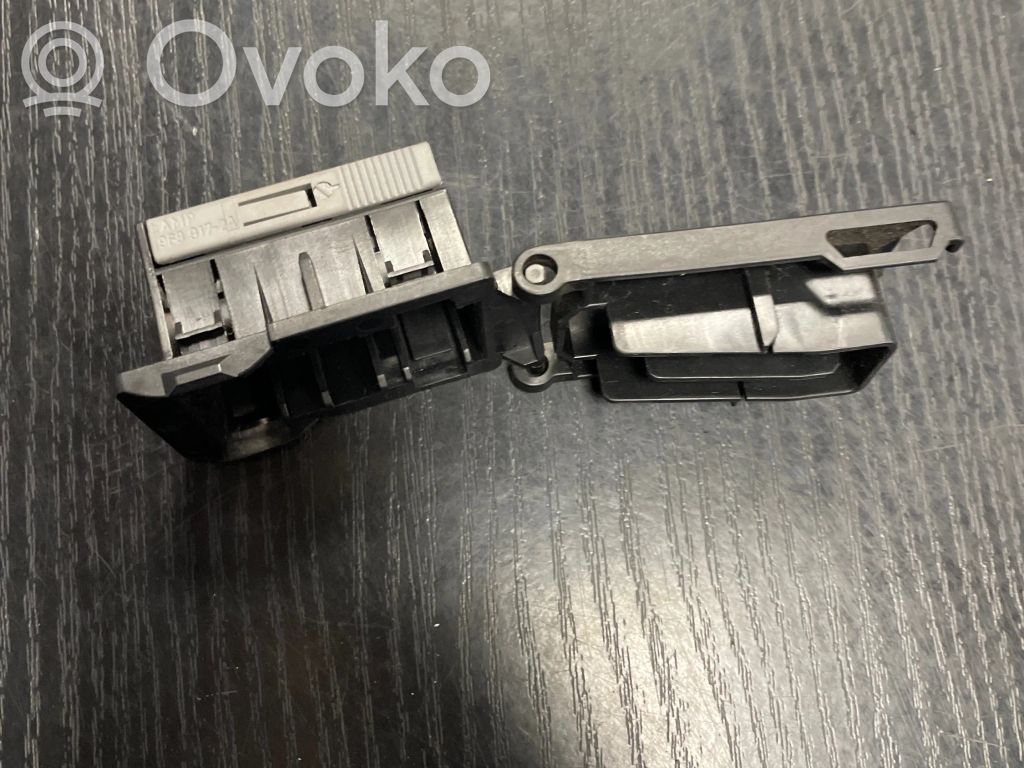 Panel trim   6901665