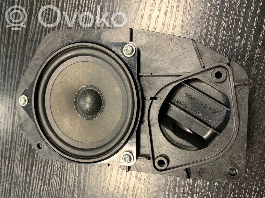 BMW 5 E60 E61 Kattokaiutin 