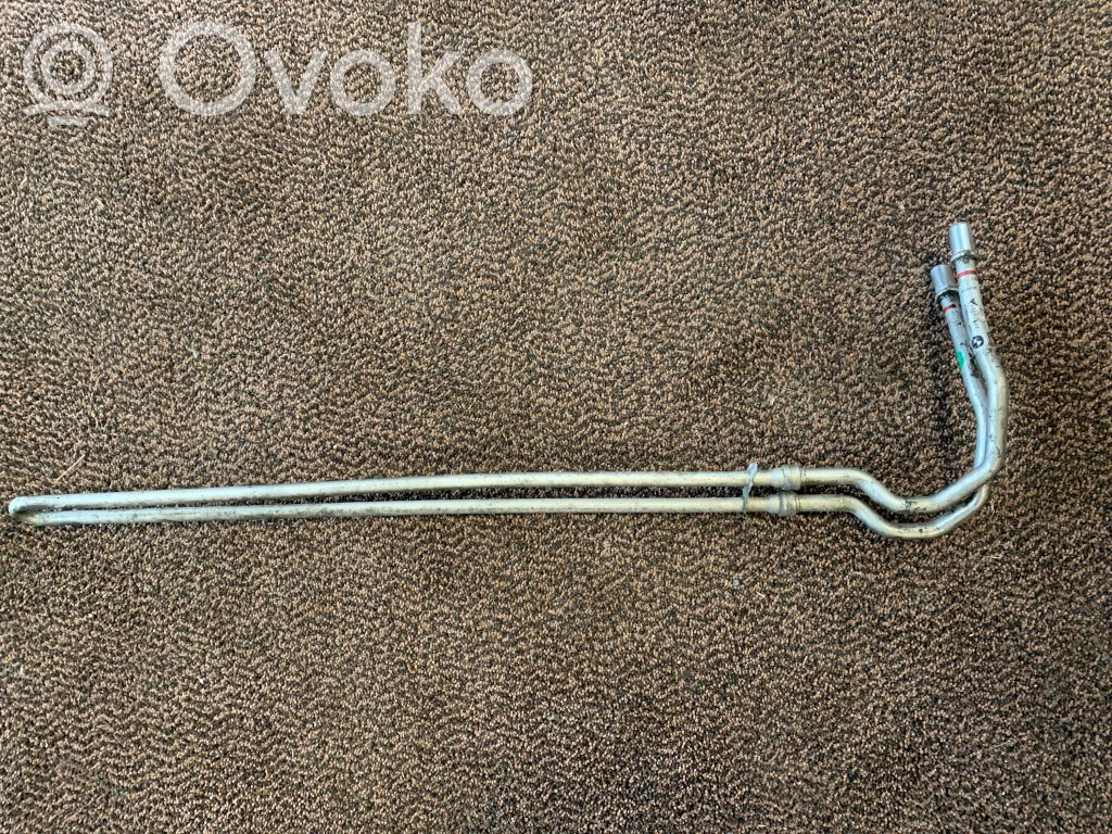 BMW 5 E60 E61 Pārnesumkārbas eļļas dzesētāja caurulīte (-es) / šļūtene (-es) 