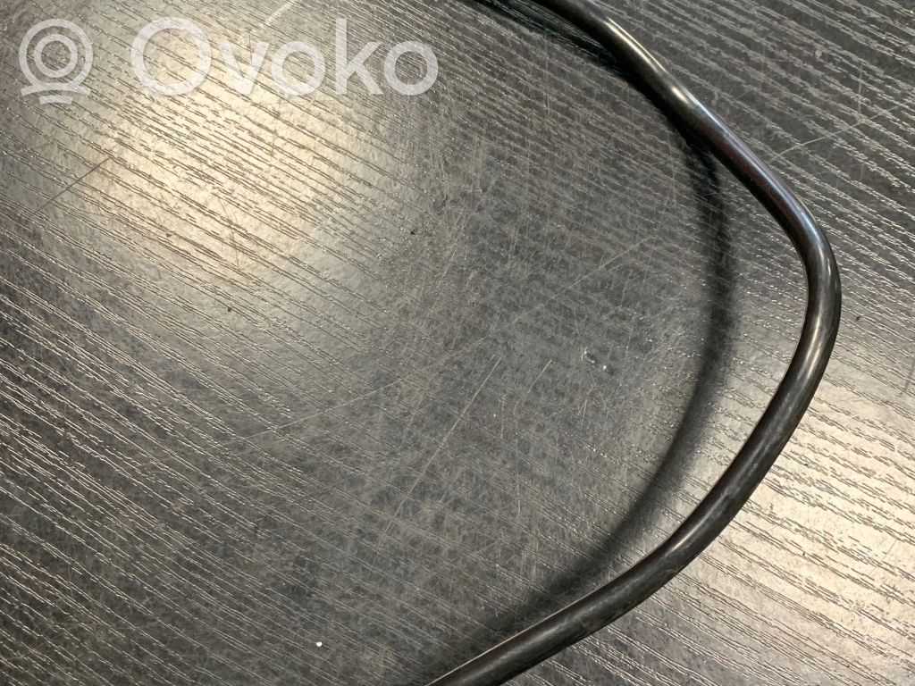 Fuel main line pipe   6765745