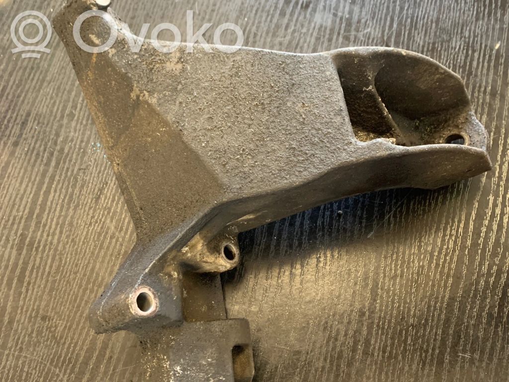 BMW 3 E46 Engine mounting bracket 