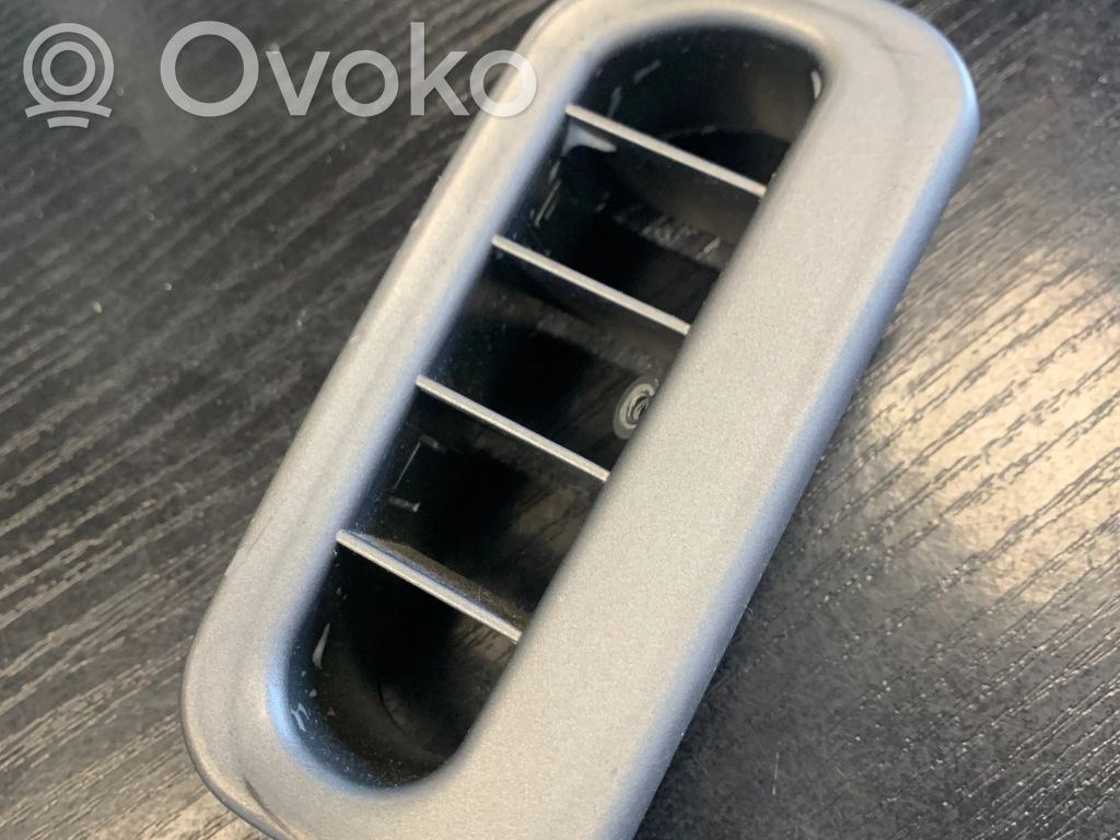 BMW 7 E65 E66 Kita salono detalė 