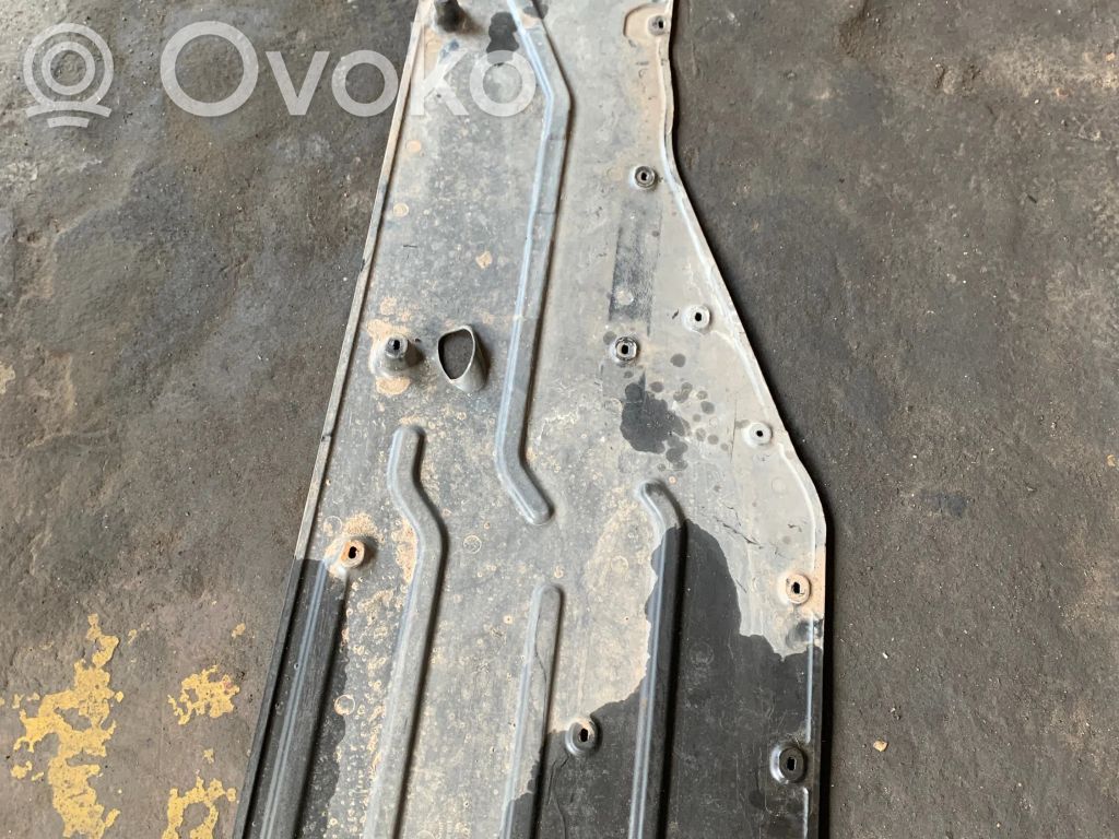 BMW 7 E65 E66 Šoninė dugno apsauga 