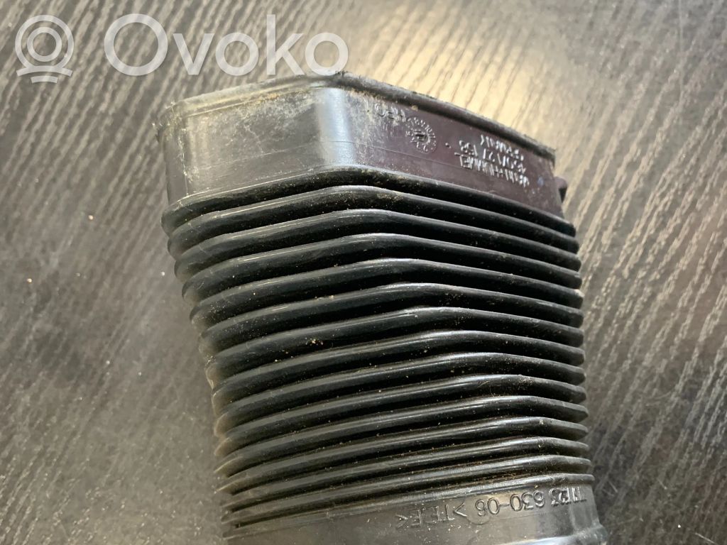 BMW 1 E81 E87 Air intake hose/pipe 