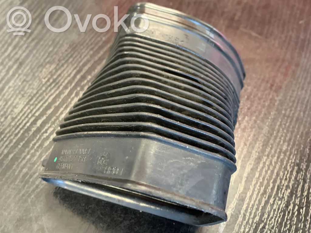 BMW 1 E81 E87 Šļūtene (-es) / caurule (-es) 