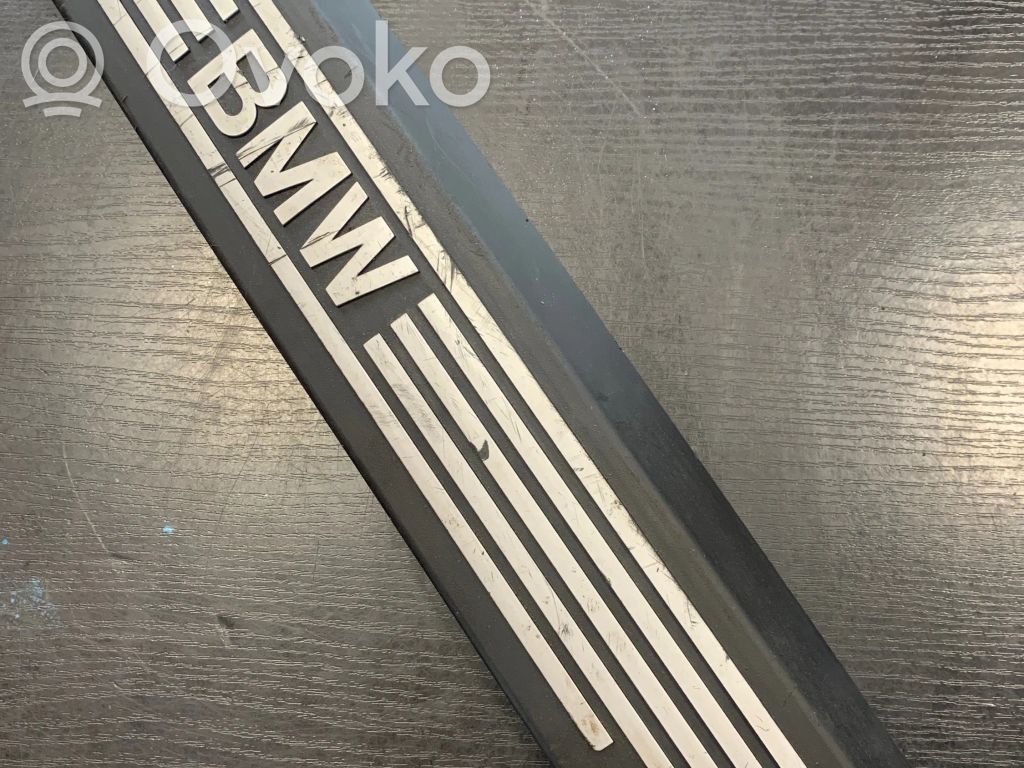 BMW 3 E90 E91 Engine cover (trim) 