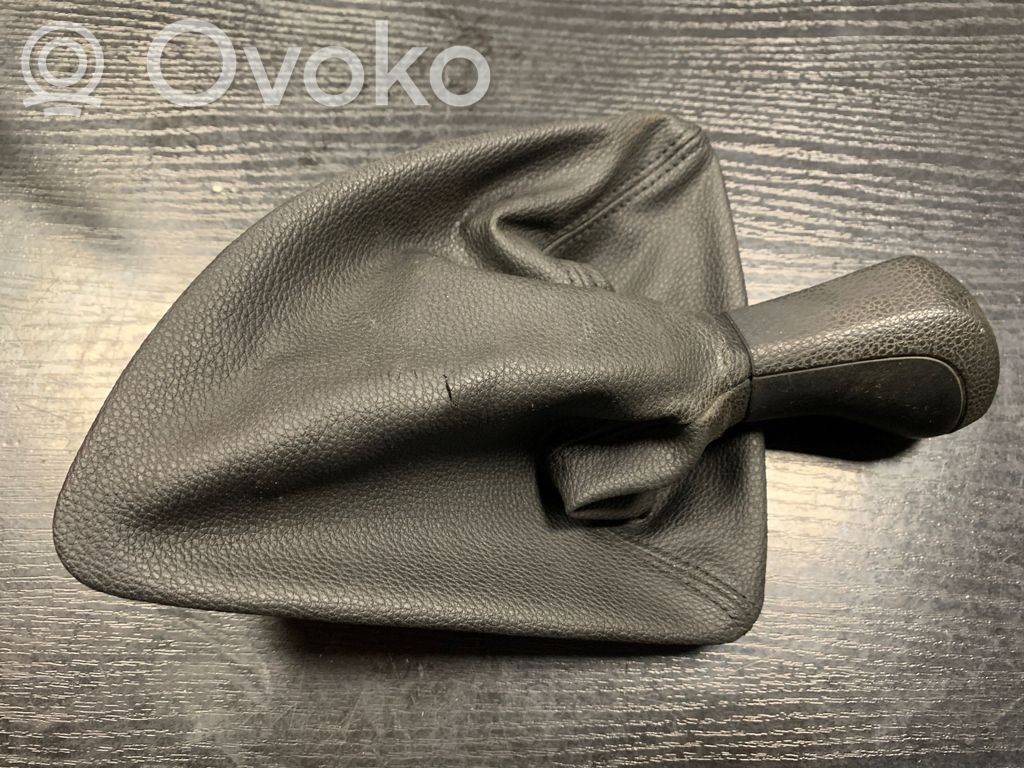 BMW 1 E81 E87 Pavarų perjungimo svirties apdaila (oda, bumbulas) 