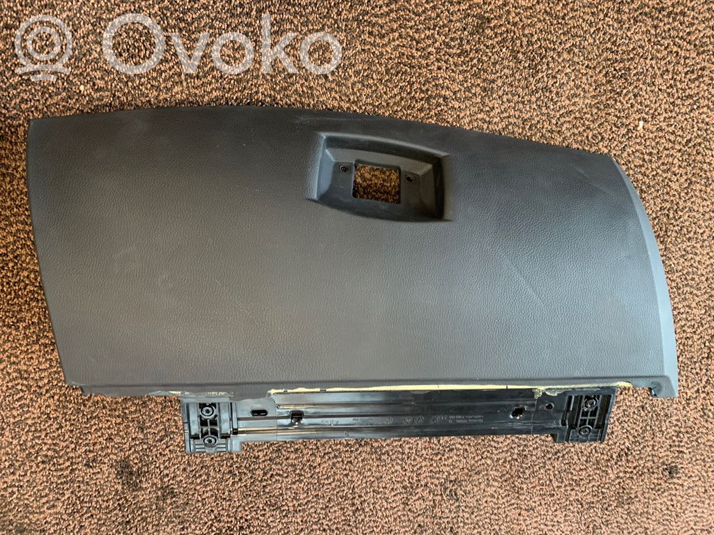 BMW 5 E60 E61 Glove box 