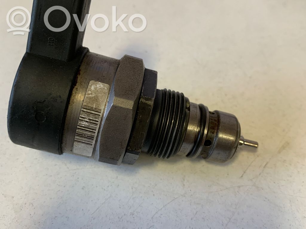 BMW 5 E60 E61 Polttoaineen paineanturi 