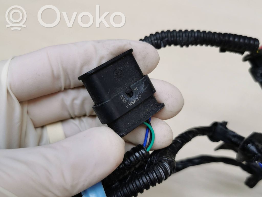 Otros cableados   256796100B,YZK210751502320