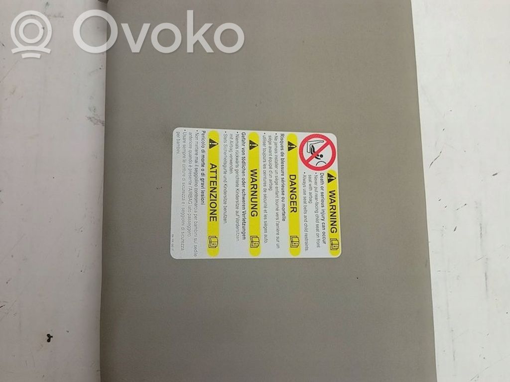 Sun visor   2S61A04100