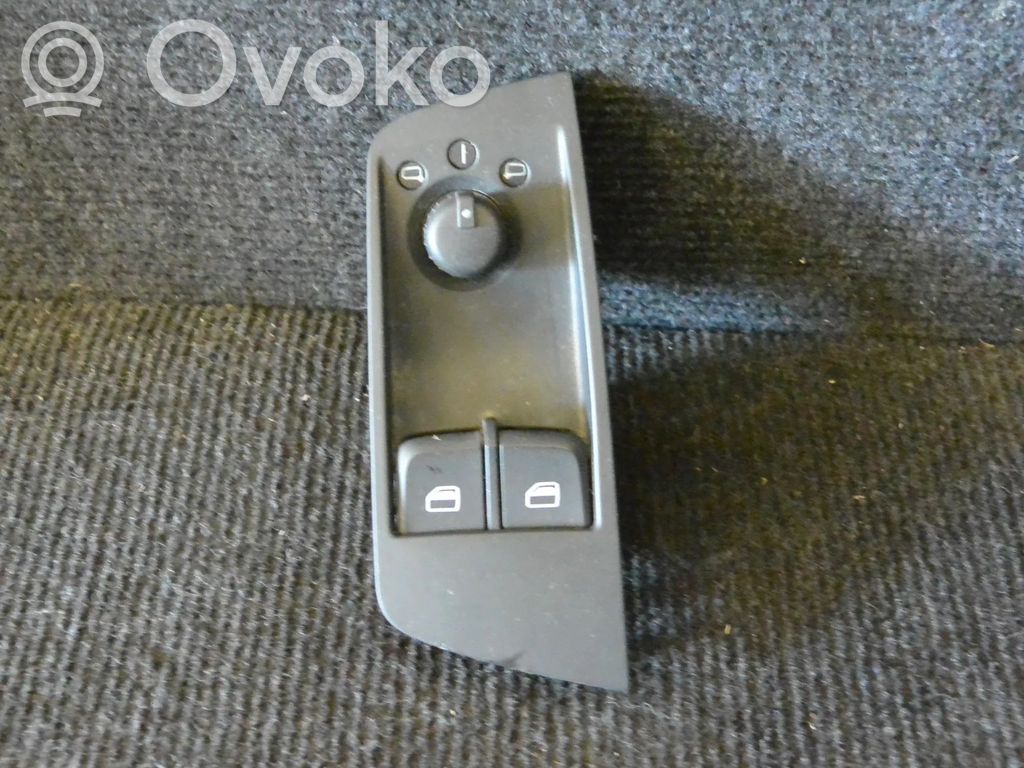 Audi A1 Electric window control switch 