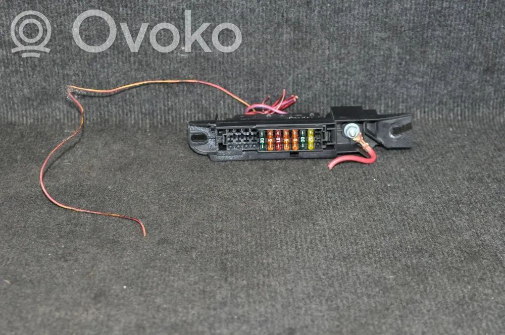 Audi A8 S8 D3 4E Saugiklių dėžė (komplektas) 