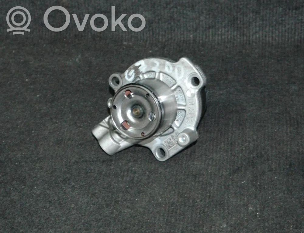 Volkswagen Jetta VI Bomba de agua 