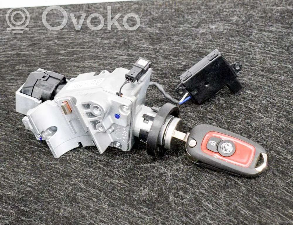 Opel Astra K Užvedimo spynelė 
