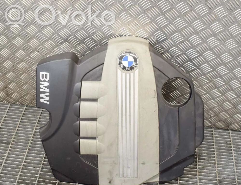 Cubierta del motor (embellecedor)   7797410