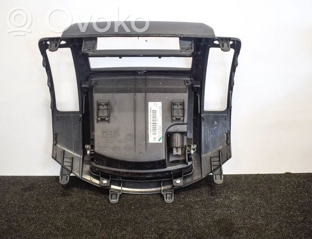 Nissan Note (E12) Kita salono detalė 