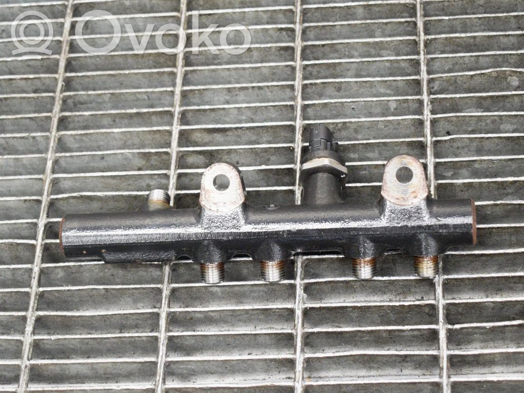 Renault Clio IV Tubo principal de alimentación del combustible 