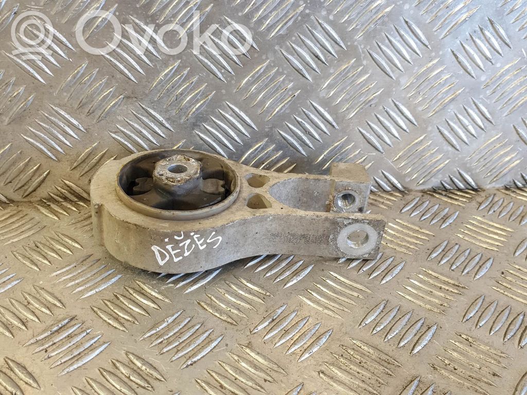Peugeot 508 II Gearbox mount 