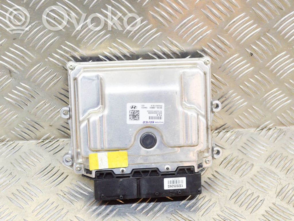 Hyundai Tucson TL Engine control unit/module 