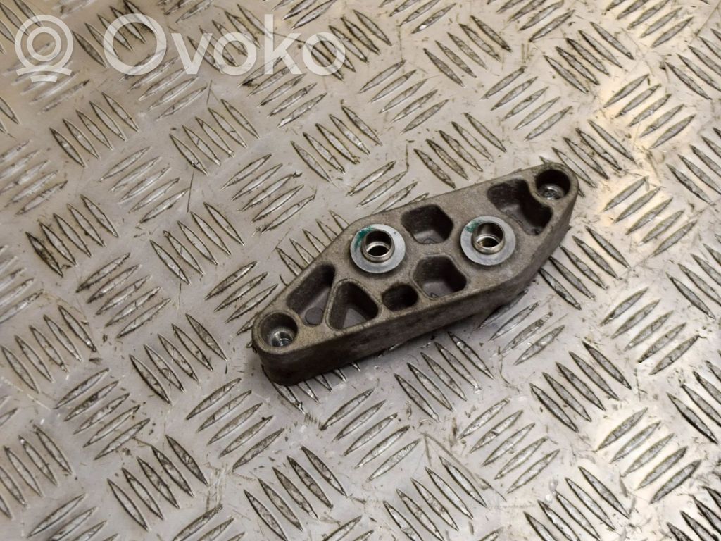 Maserati Ghibli Rear differential/diff mount bracket 