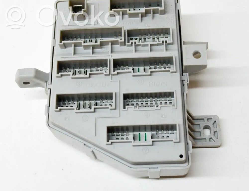 KIA Carens III Fuse box set 