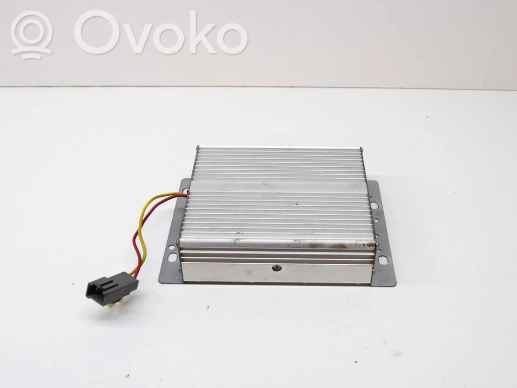 Ford Explorer Amplificatore