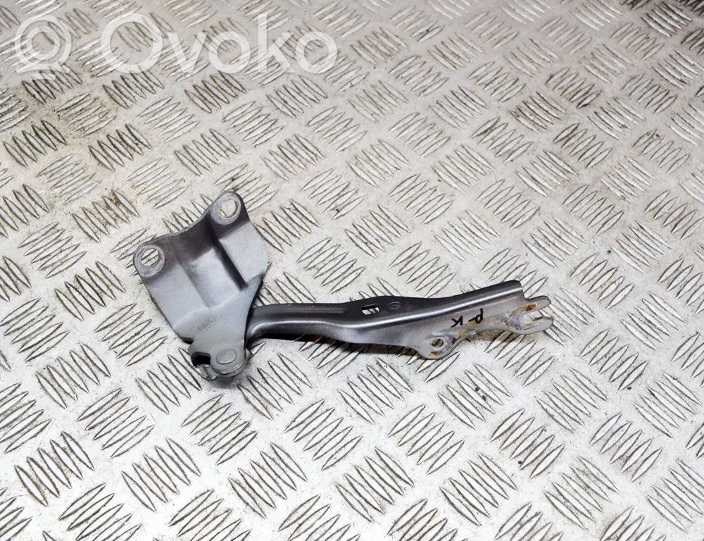 Engine bonnet/hood hinges