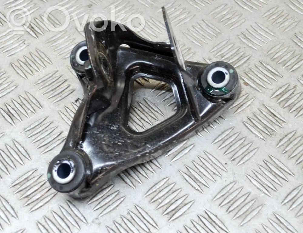 Tesla Model 3 Engine mounting bracket 