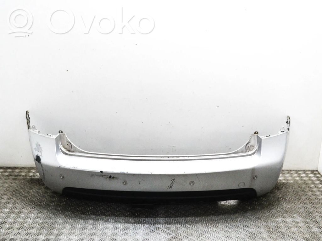 KIA Carens III Parachoques 