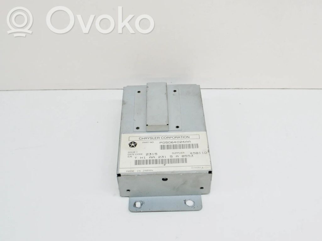 GPS navigation control unit/module   45811D,P05064024AA