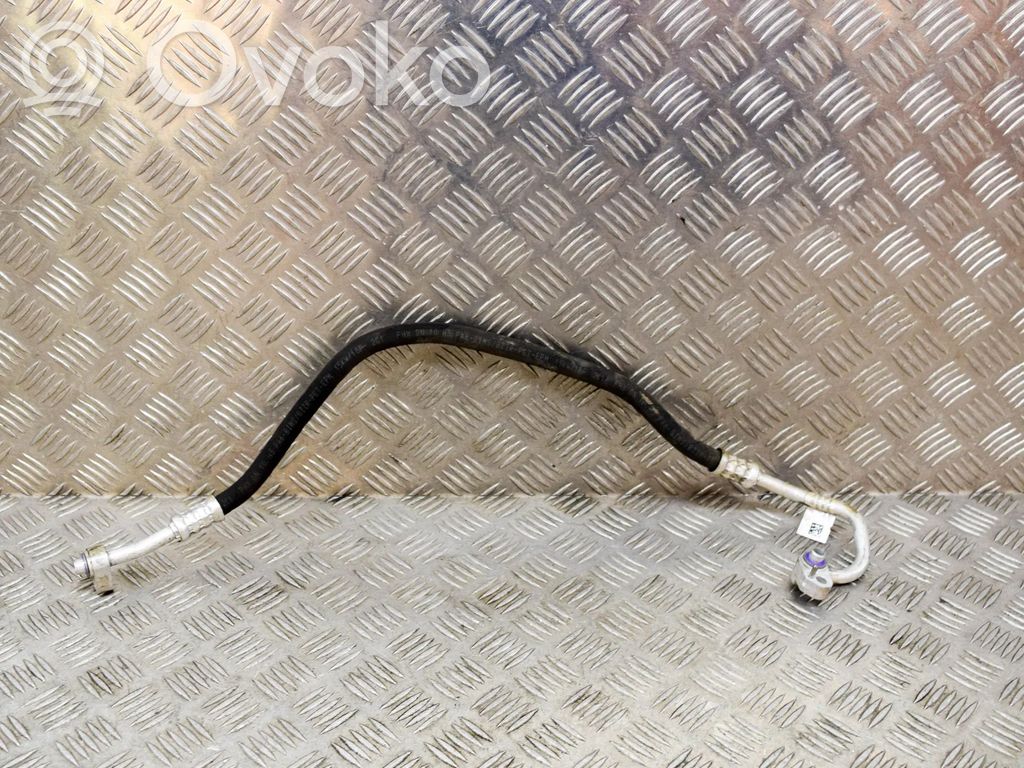 BMW X4 G02 Ilmastointilaitteen putki (A/C) 