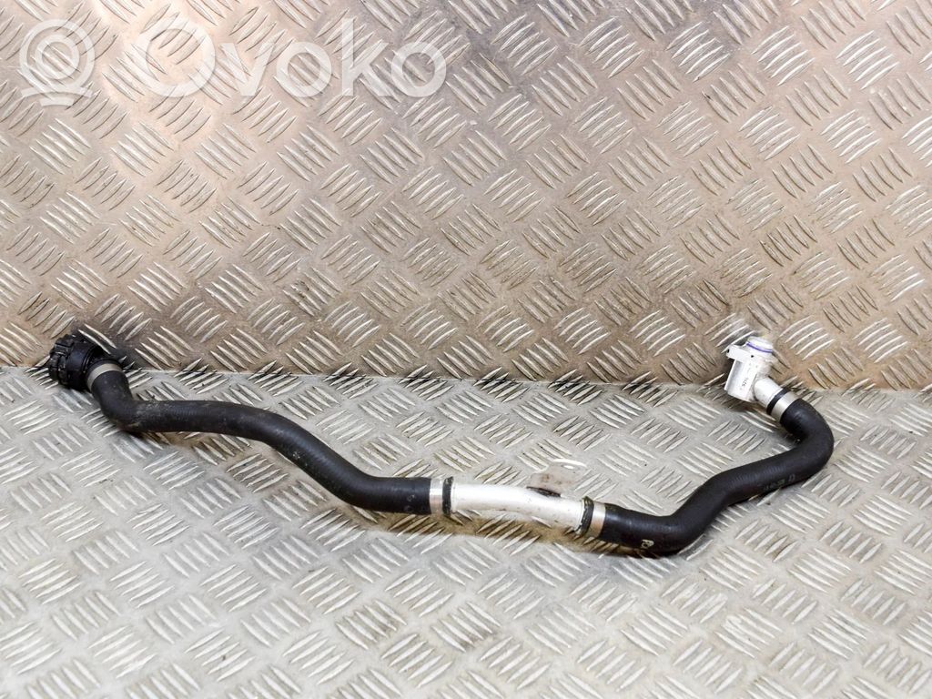 BMW 5 G30 G31 G38 Manguera/tubo del líquido refrigerante 