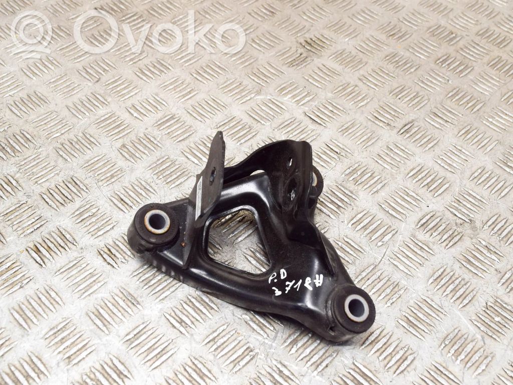 Engine mounting bracket   111152000B