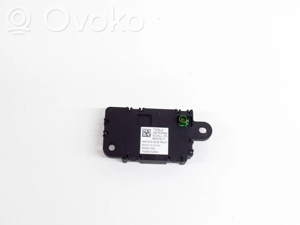 Tesla Model 3 Antenos stiprintuvas 