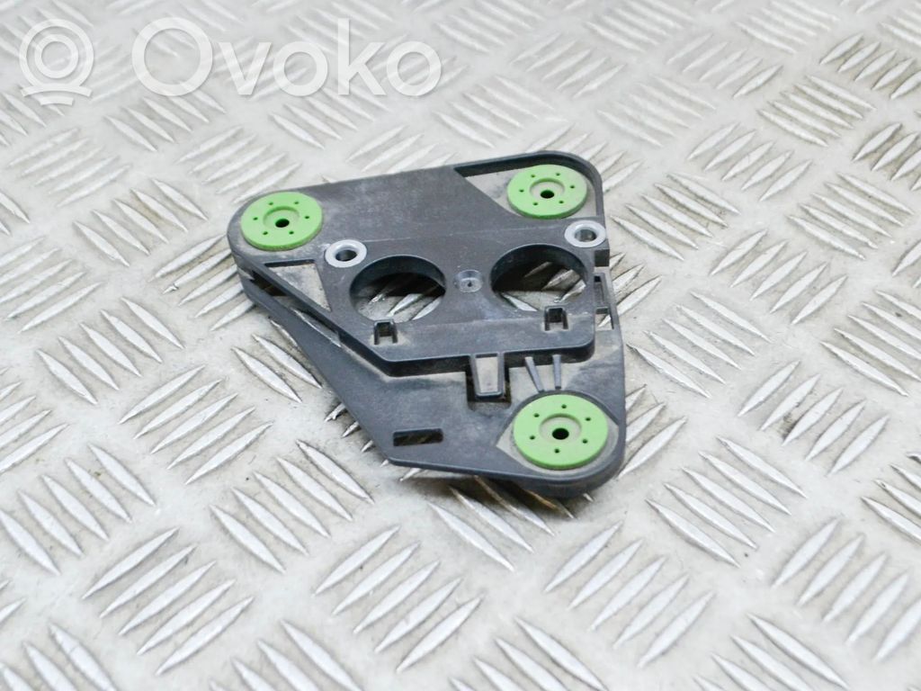 Volkswagen Golf VIII ABS-pumpun kiinnike 