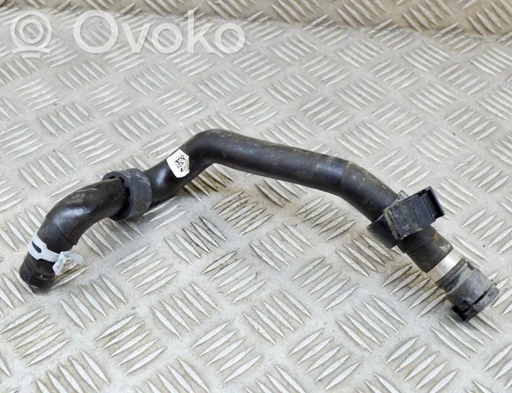 BMW 3 G20 G21 Tubo flessibile del liquido di raffreddamento del motore 